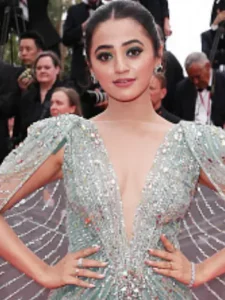 cropped-carpet-helly-shah-2.webp